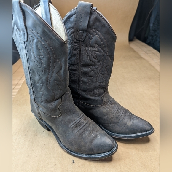 Old West Boots boys size 4.5 Distressed Corona Brown Western Boot.Calf Leathe - Picture 3 of 9